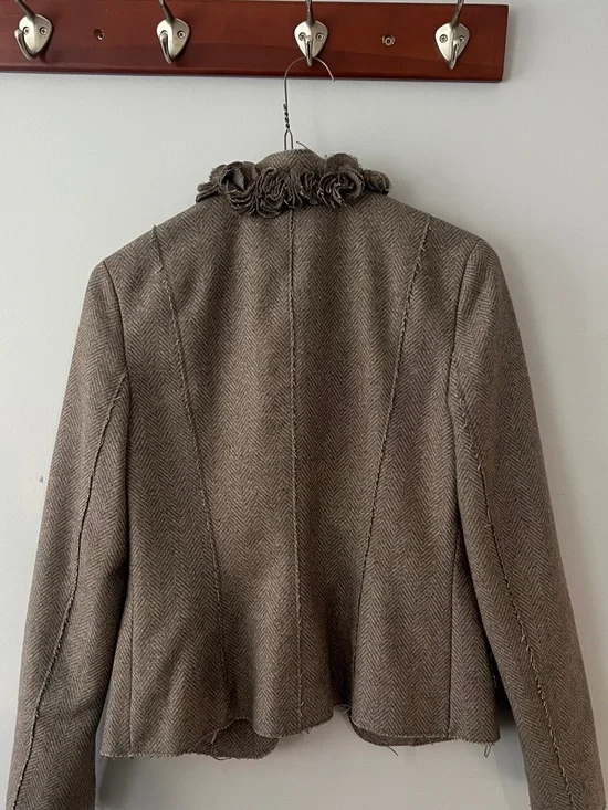 Banana Republic Brown Herringbone Ruffle Collar Blazer - Picture 9 of 12